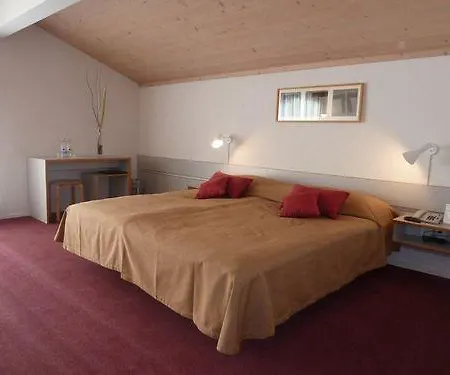 Hotel Kreuz 3*