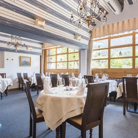 Hotel Kreuz 3*